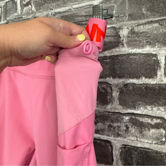 Outdoor Voices X Disney Exclusive Minnie Snacks Leggings pink red - Picture 7 of 15